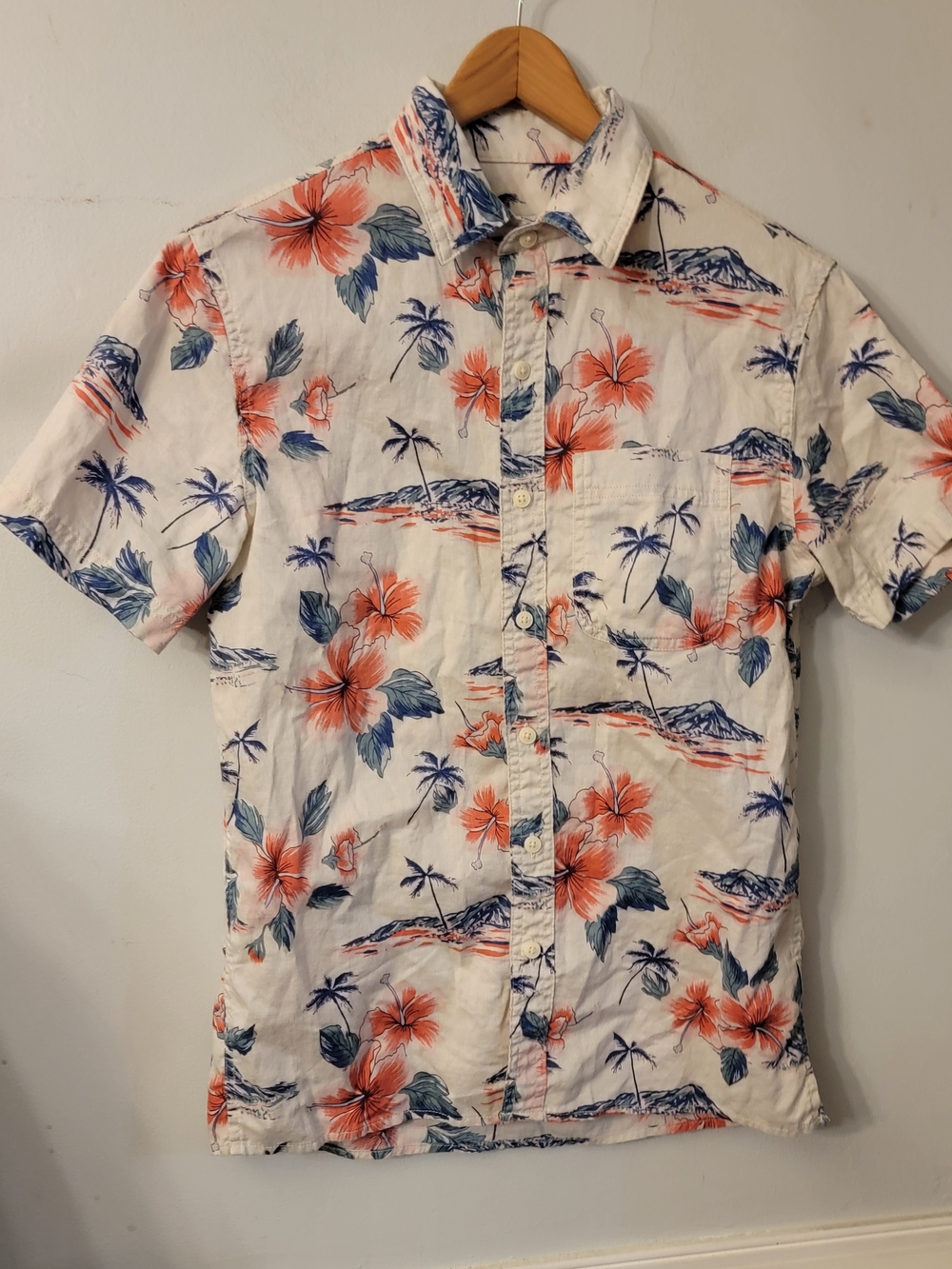 Men's White Floral Short-Sleeve Button-Up Shirt